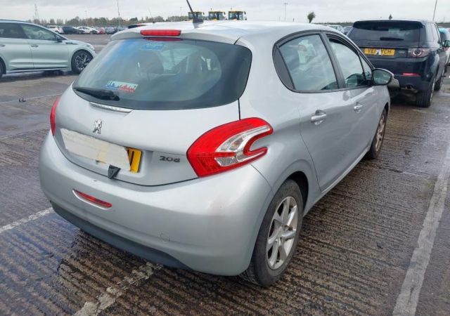 Peugeot 208 2014