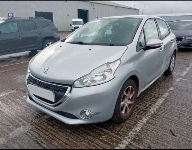 Peugeot 208 2014
