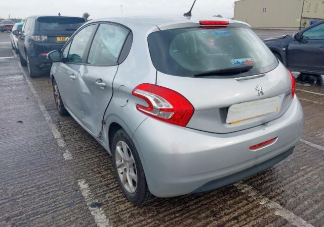 Peugeot 208 2014
